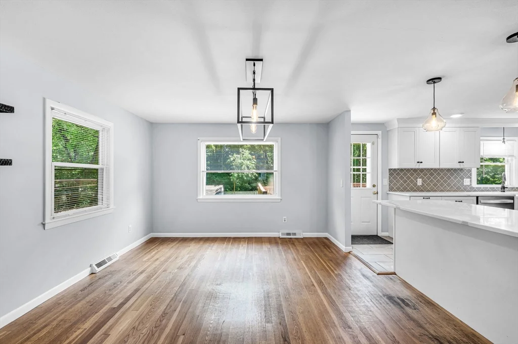3 bed, 1 bath apartment for rent at 141 Cedar Rd Unit 141, Longmeadow — photo 8 of 42