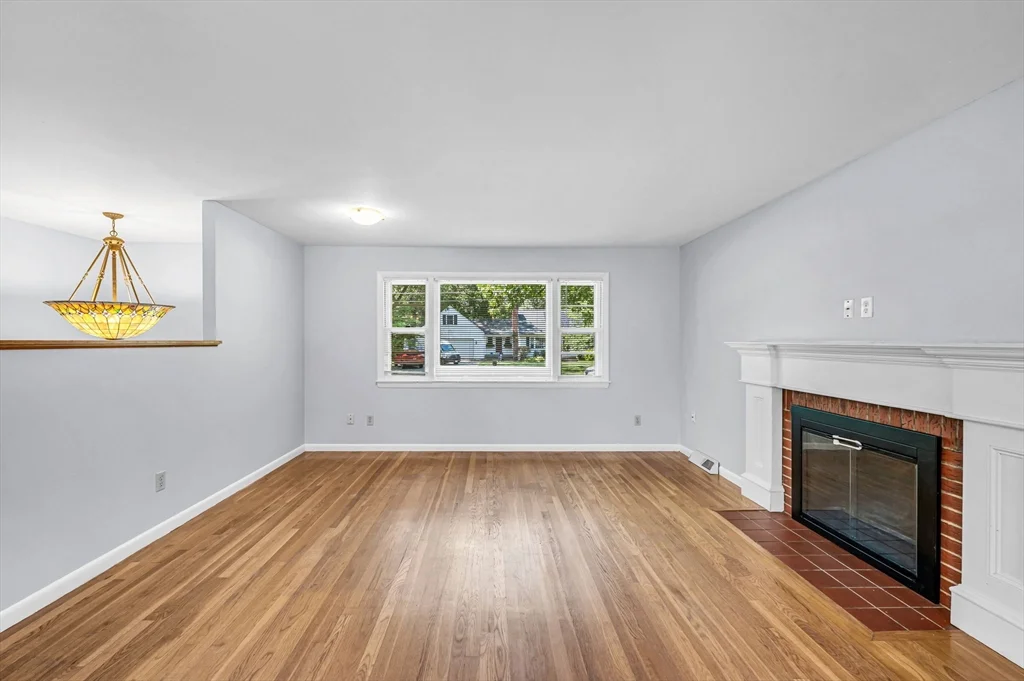 3 bed, 1 bath apartment for rent at 141 Cedar Rd Unit 141, Longmeadow — photo 13 of 42