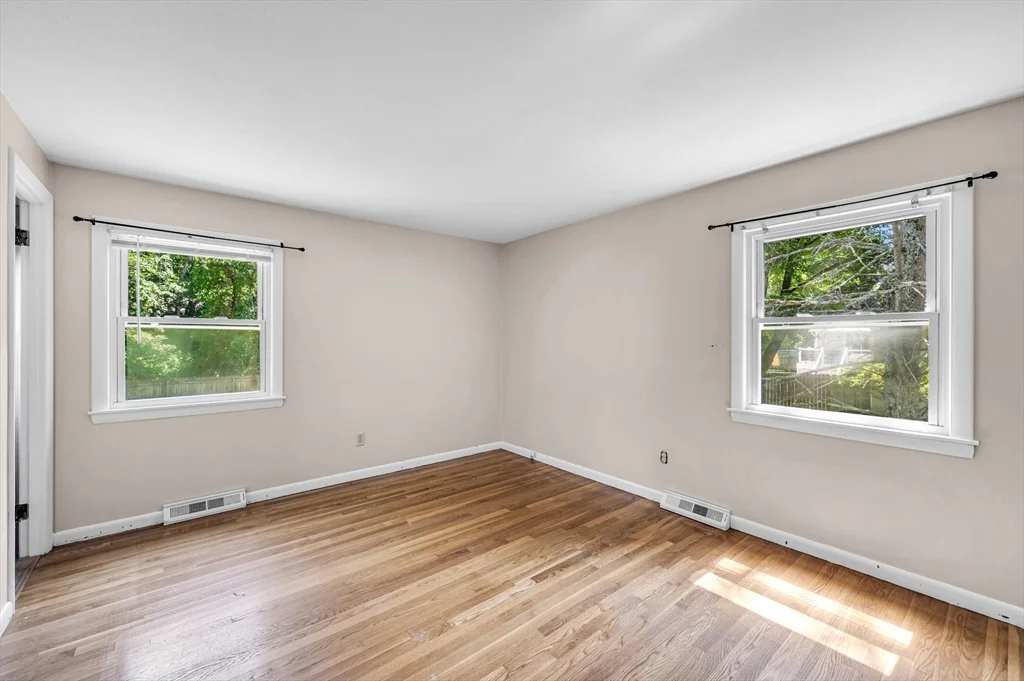 3 bed, 1 bath apartment for rent at 141 Cedar Rd Unit 141, Longmeadow — photo 20 of 42