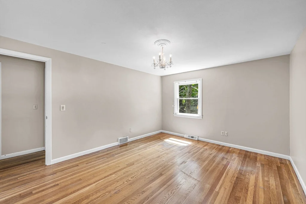 3 bed, 1 bath apartment for rent at 141 Cedar Rd Unit 141, Longmeadow — photo 19 of 42