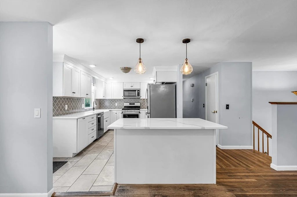 3 bed, 1 bath apartment for rent at 141 Cedar Rd Unit 141, Longmeadow — photo 6 of 42