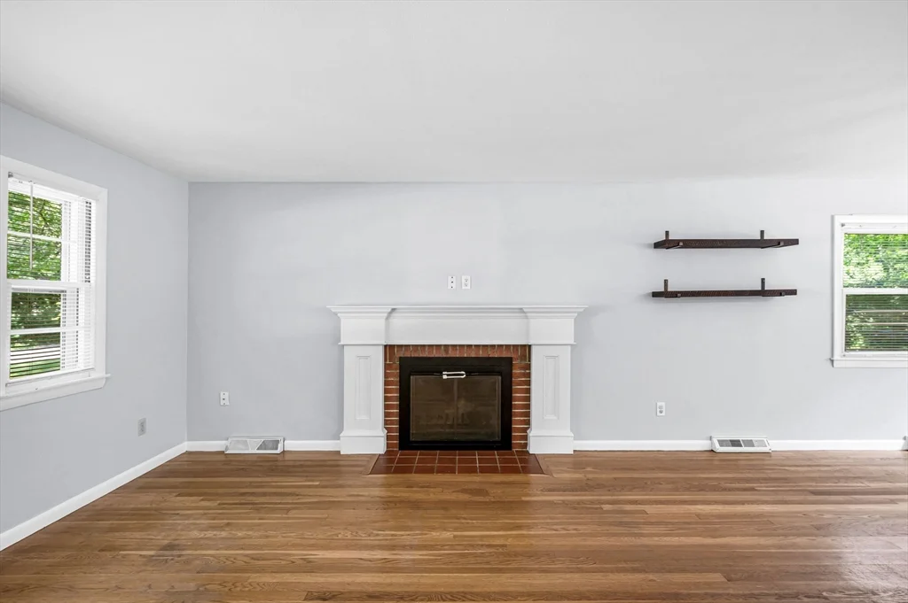 3 bed, 1 bath apartment for rent at 141 Cedar Rd Unit 141, Longmeadow — photo 32 of 42