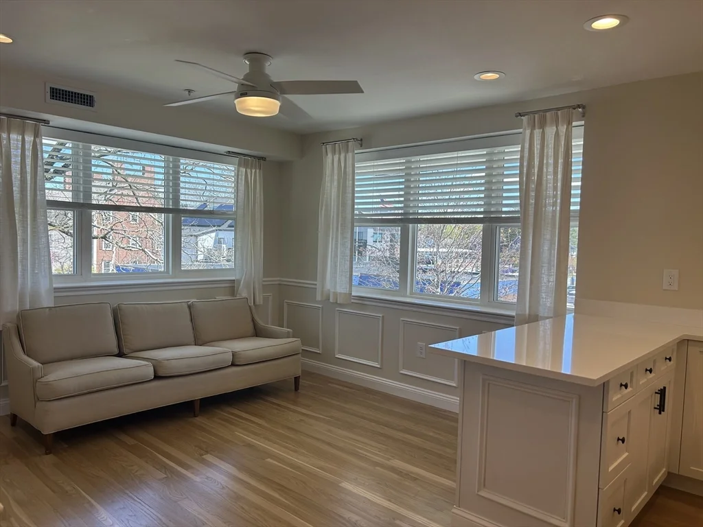 2 bed, 1 bath apartment for rent at 141 Chestnut St Unit 202, Needham — photo 3 of 6