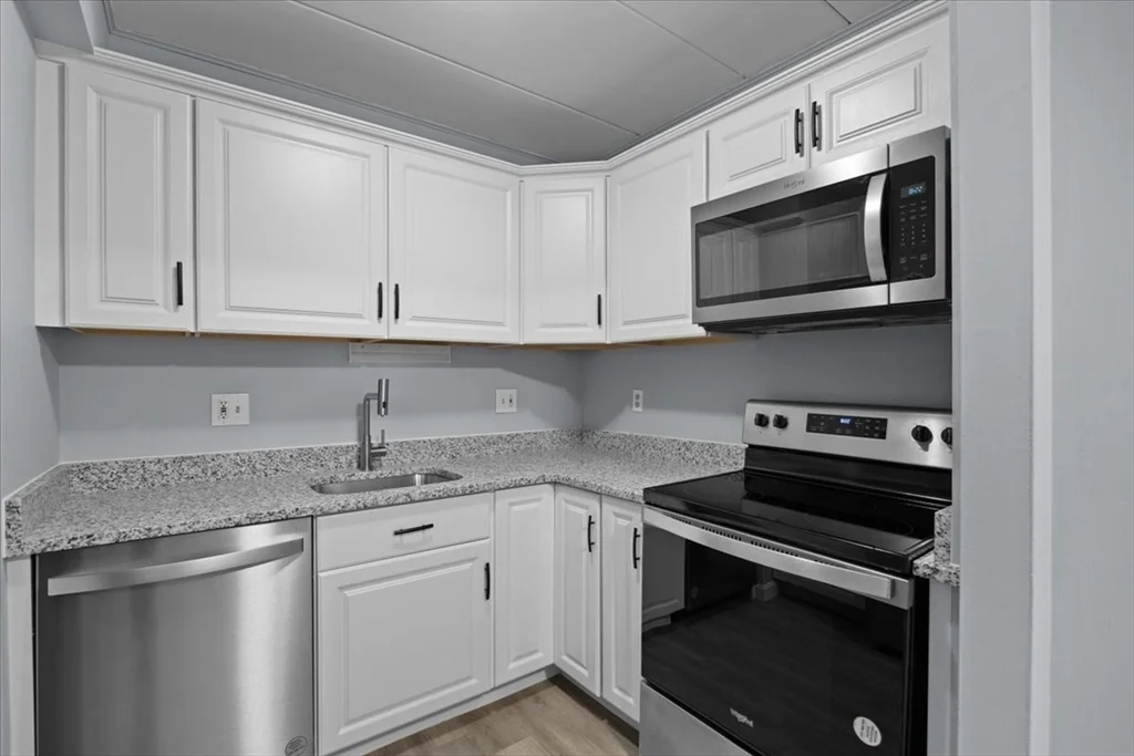 2 bed, 1 bath apartment for rent at 141 Commercial St Unit 9, Braintree — photo 4 of 16