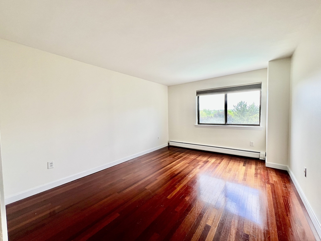 2 bed, 2 bath apartment for rent at 141 Coolidge St Unit 420, Watertown — photo 5 of 9