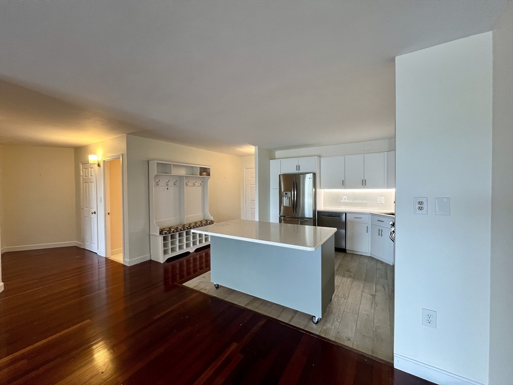 2 bed, 2 bath apartment for rent at 141 Coolidge St Unit 420, Watertown — photo 2 of 9