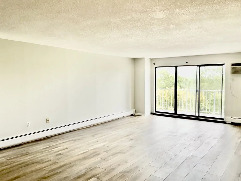 2 bed, 2 bath apartment for rent at 141 Coolidge Unit 511, Watertown — photo 4 of 20