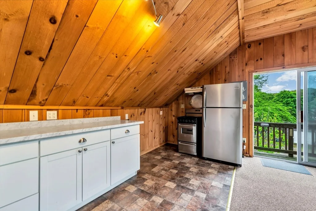 1 bed, 1 bath apartment for rent at 141 Division Unit 4, Harwich — photo 5 of 10