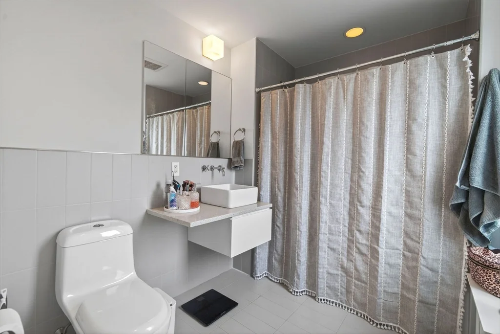 1 bed, 1 bath apartment for rent at 141 Dorchester Ave Unit 1005, South Boston — photo 13 of 14
