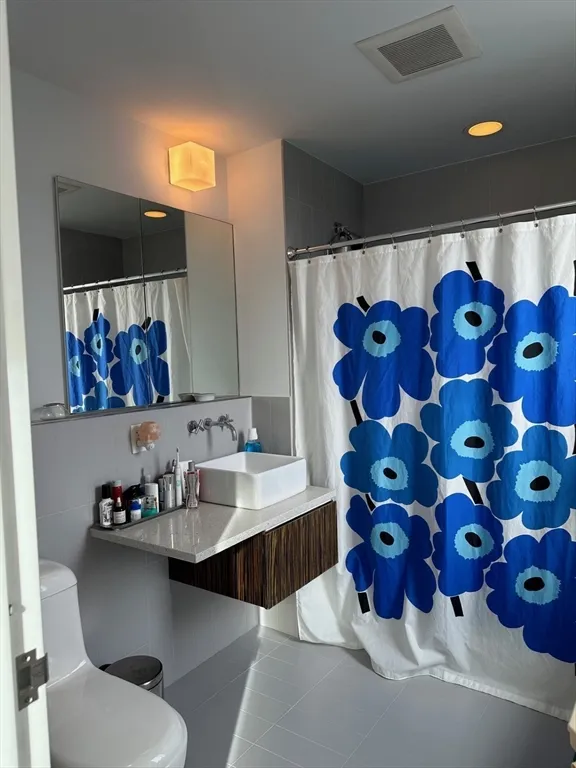 1 bed, 1 bath apartment for rent at 141 Dorchester Ave Unit 1005, South Boston — photo 4 of 14