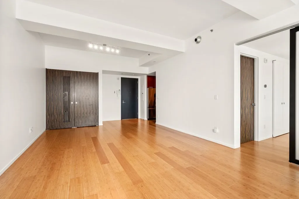 1 bed, 1 bath apartment for rent at 141 Dorchester Ave Unit 806, South Boston — photo 4 of 13
