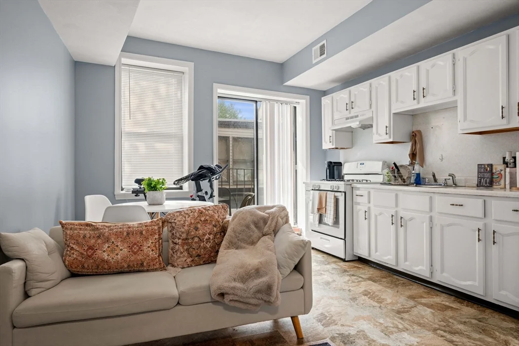1 bed, 1 bath apartment for rent at 141 Emerson St Unit 2, South Boston — photo 3 of 21