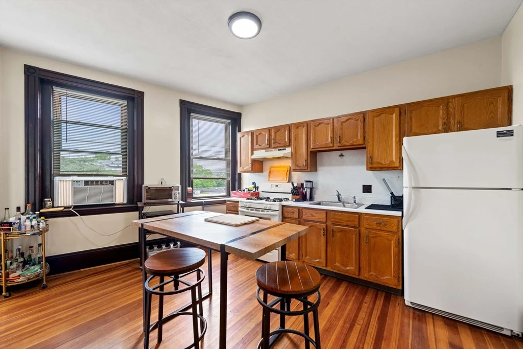 1 bed, 1 bath apartment for rent at 141 Emerson St Unit 3, South Boston — photo 5 of 19