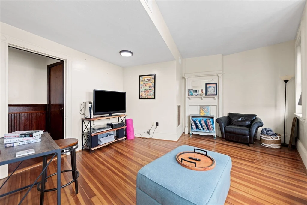 1 bed, 1 bath apartment for rent at 141 Emerson St Unit 3, South Boston — photo 4 of 19