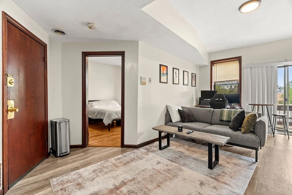 1 bed, 1 bath apartment for rent at 141 Emerson St Unit 4, South Boston