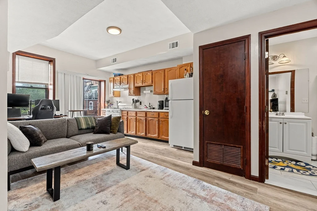 1 bed, 1 bath apartment for rent at 141 Emerson St Unit 4, South Boston — photo 3 of 12