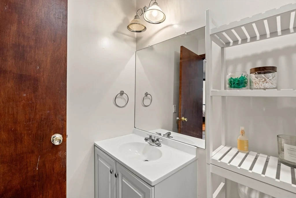 1 bed, 1 bath apartment for rent at 141 Emerson St Unit 4, South Boston — photo 11 of 12
