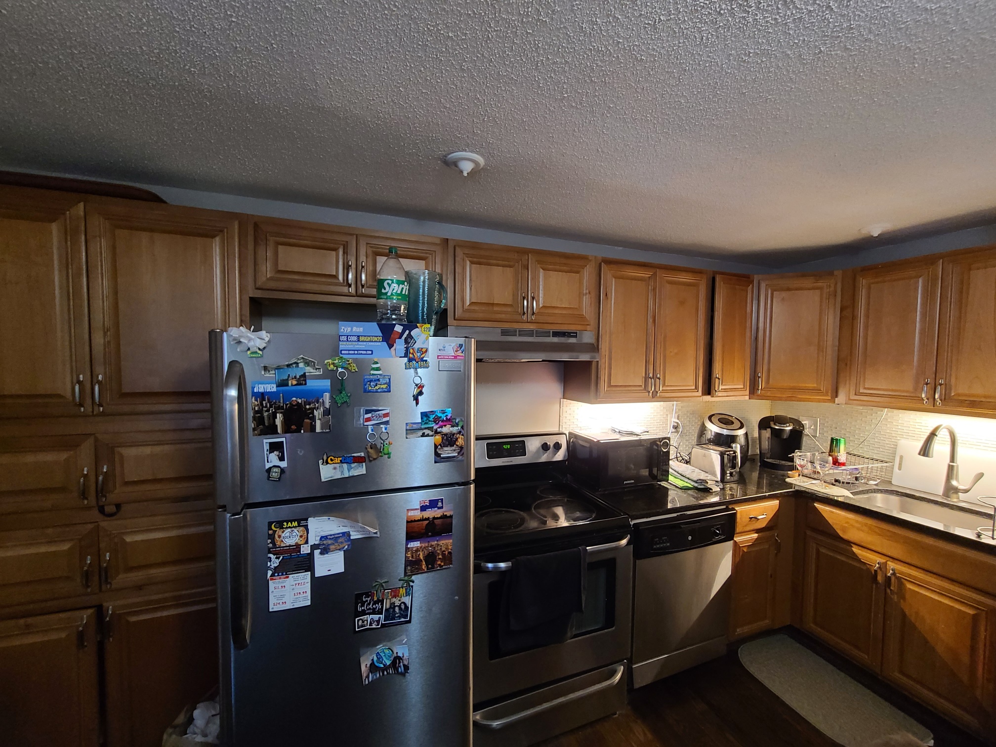 1 bed, 1 bath apartment for rent at 141 Englewood Ave Unit B, Brighton