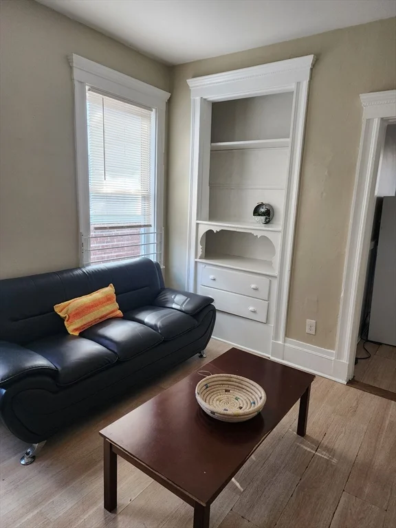 2 bed, 1 bath apartment for rent at 141 Franklin St Unit 2, Lynn — photo 1 of 6