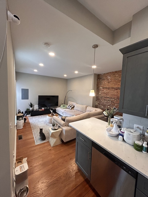1 bed, 1 bath apartment for rent at 141 Galen St Unit 1, Watertown — photo 5 of 11