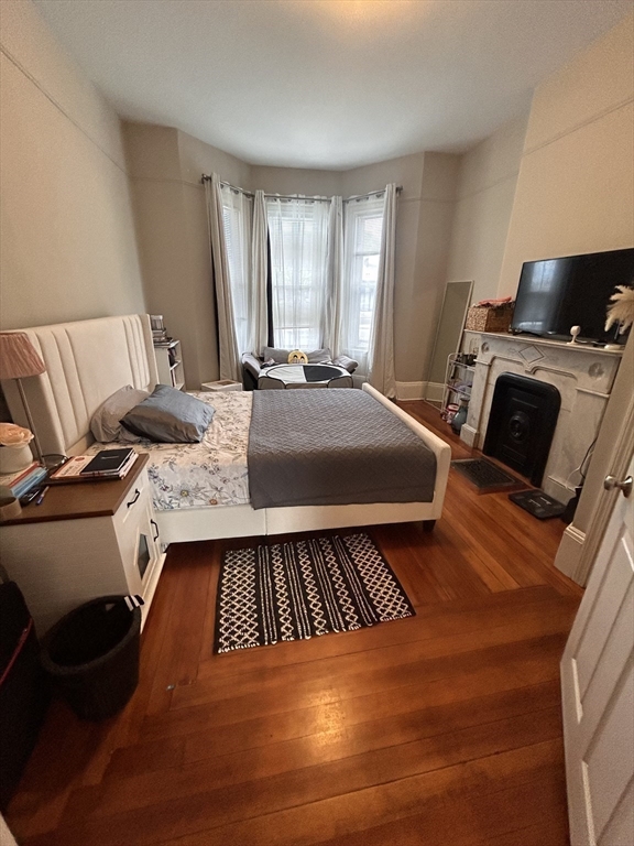 1 bed, 1 bath apartment for rent at 141 Galen St Unit 1, Watertown — photo 9 of 11