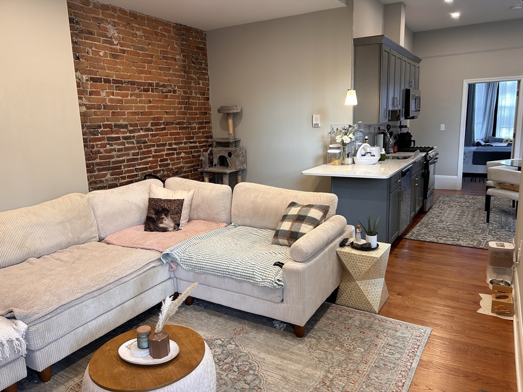 1 bed, 1 bath apartment for rent at 141 Galen St Unit 1, Watertown — photo 8 of 11