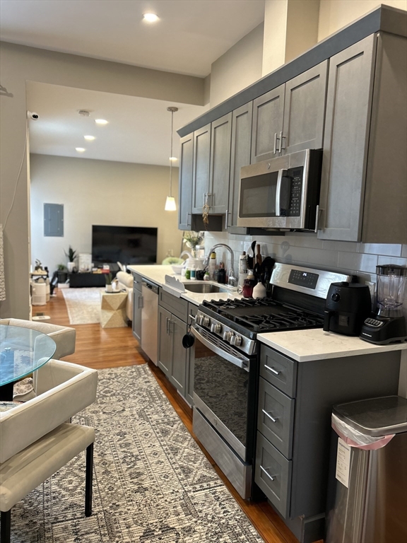 1 bed, 1 bath apartment for rent at 141 Galen St Unit 1, Watertown — photo 3 of 11