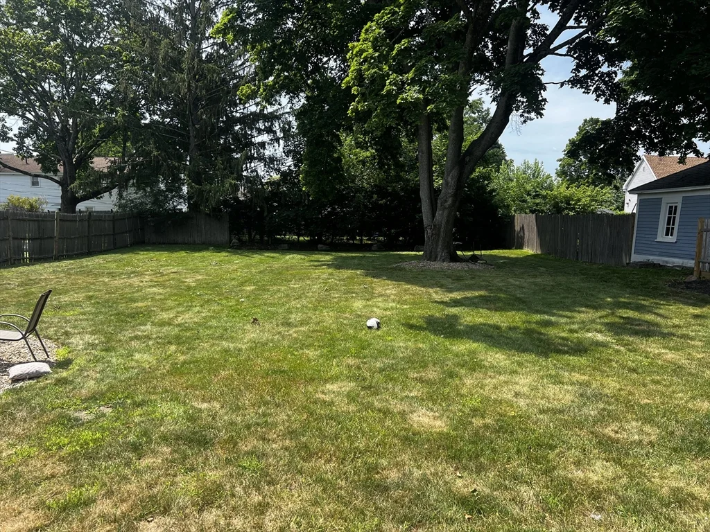 2 bed, 1 bath apartment for rent at 141 High St Unit 1, Danvers — photo 4 of 18