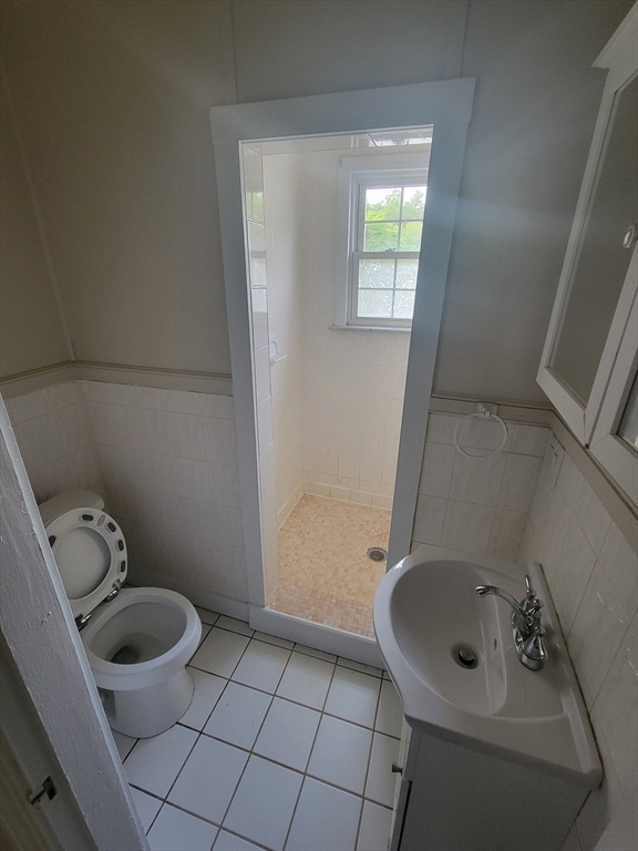 2 bed, 1 bath apartment for rent at 141 Howard St Unit 2nd floor, Easton — photo 12 of 14