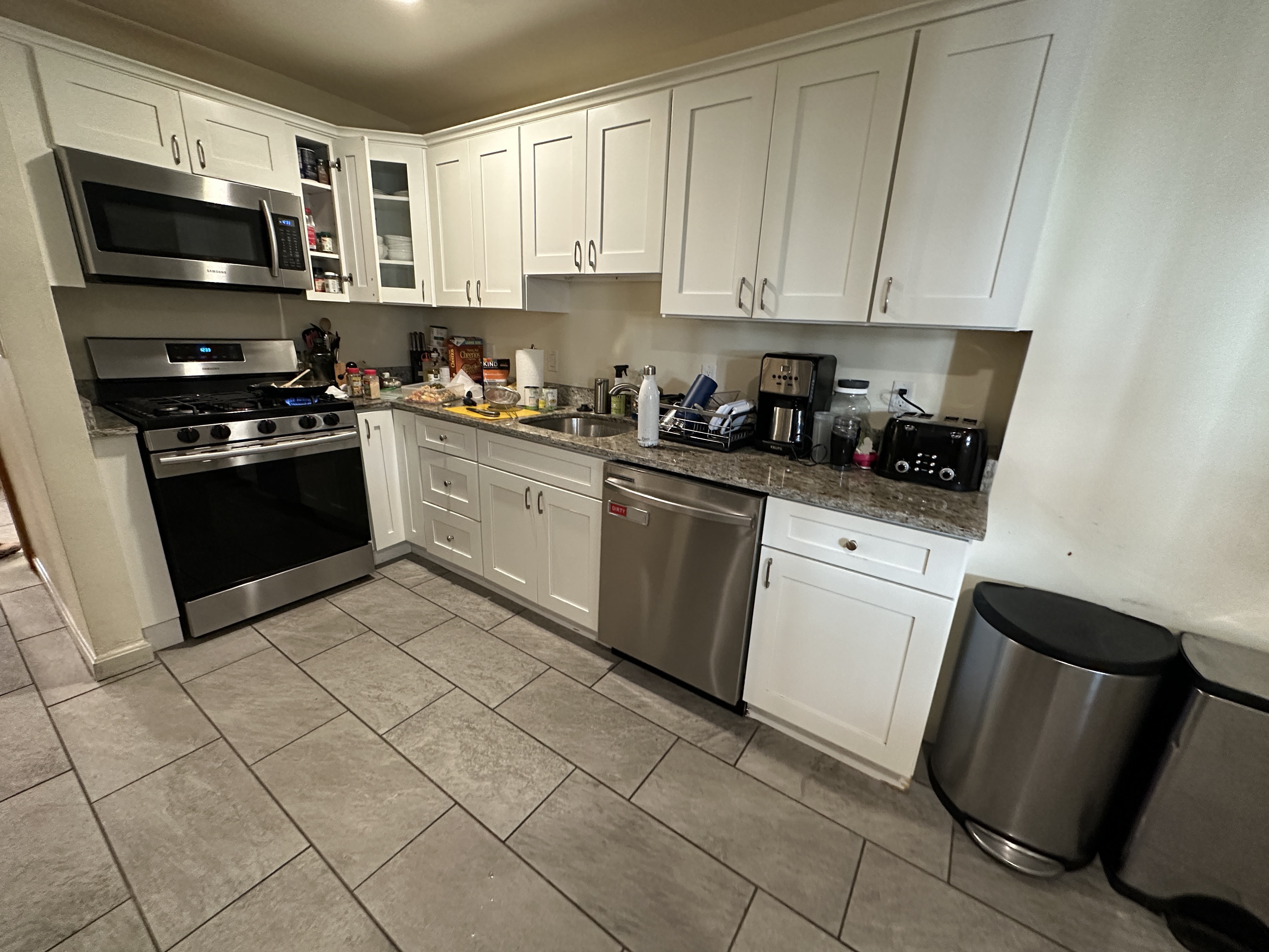 5 bed, 3 bath apartment for rent at 141 L St Unit 1-CF, South Boston — photo 10 of 37