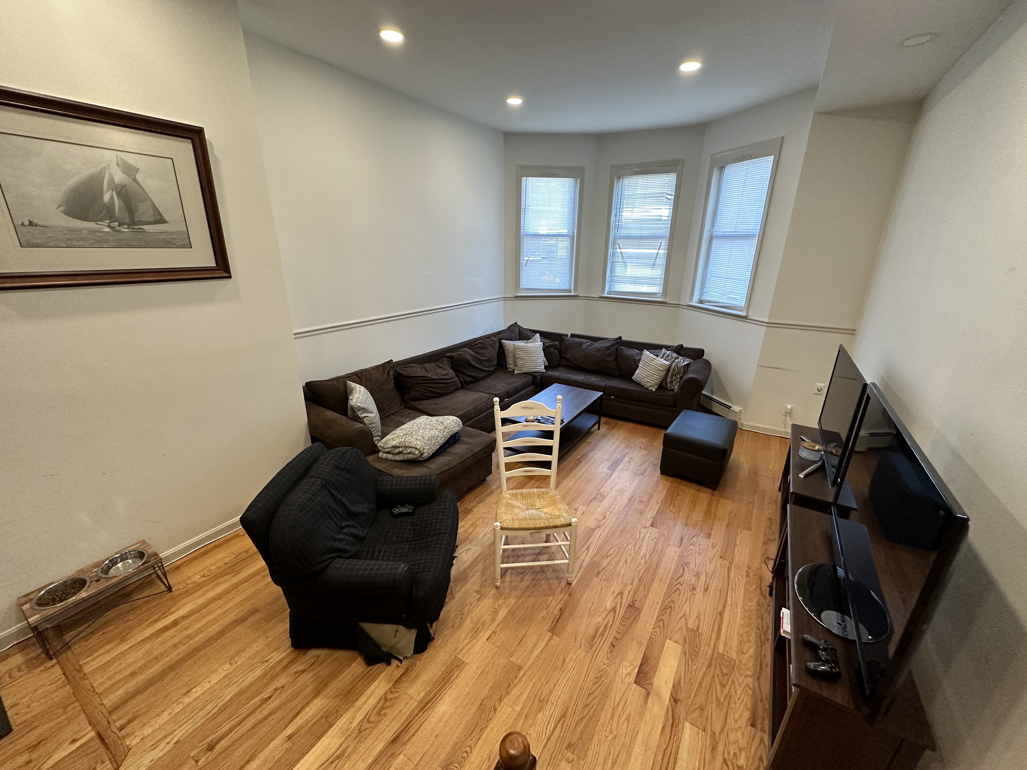5 bed, 3 bath apartment for rent at 141 L St Unit 1-CF, South Boston