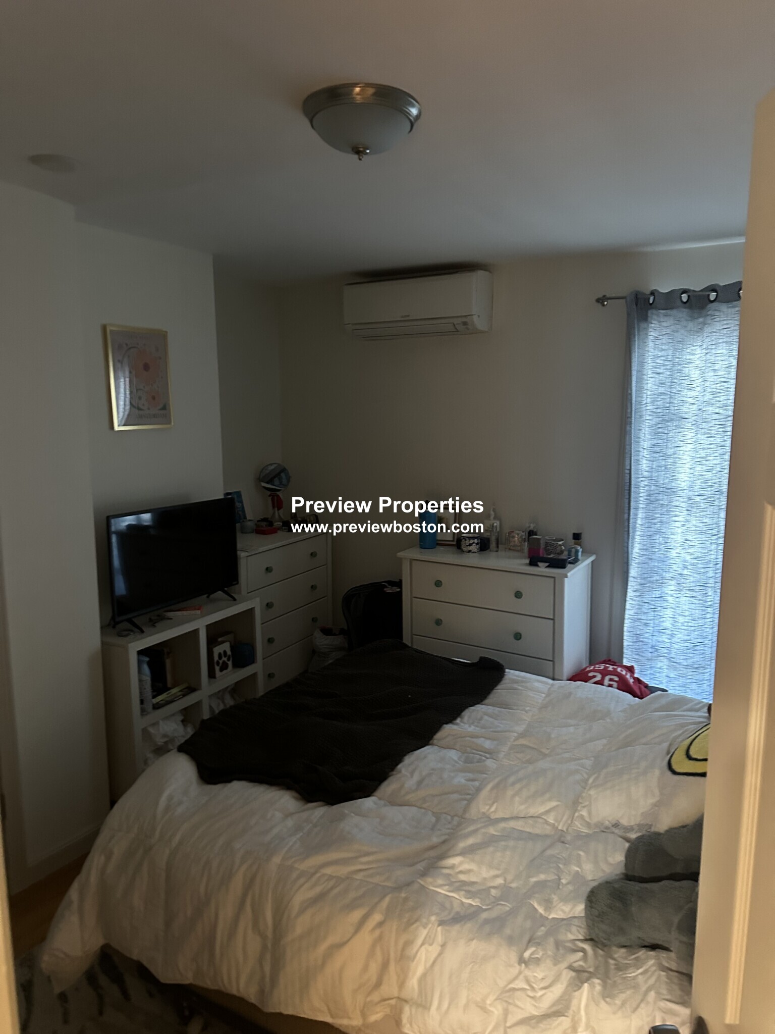 5 bed, 3 bath apartment for rent at 141 L St Unit 1P, South Boston — photo 9 of 17