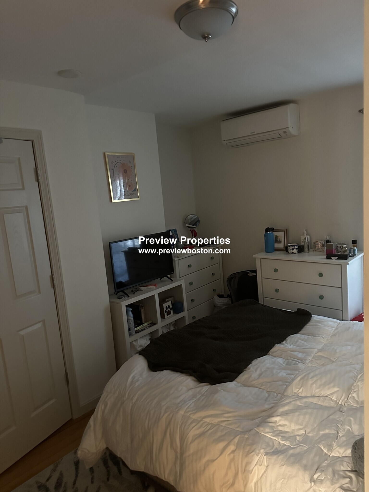 5 bed, 3 bath apartment for rent at 141 L St Unit 1P, South Boston — photo 8 of 17