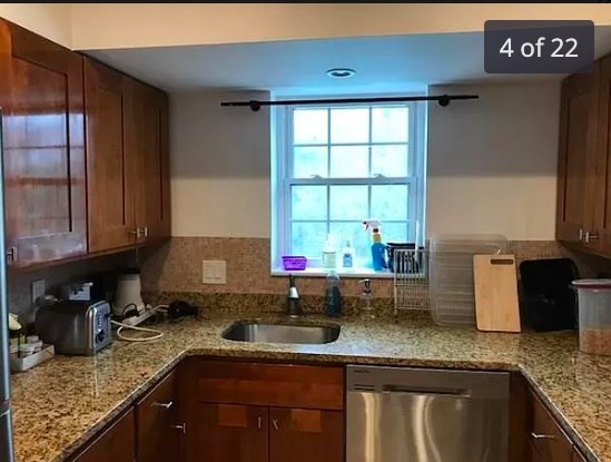 3 bed, 2 bath apartment for rent at 141 Lake Shore Rd Unit 4, Brighton — photo 3 of 21