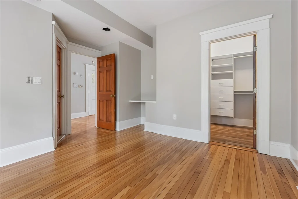 5 bed, 3 bath apartment for rent at 141 Longwood Ave Unit 1, Coolidge Corner — photo 12 of 30