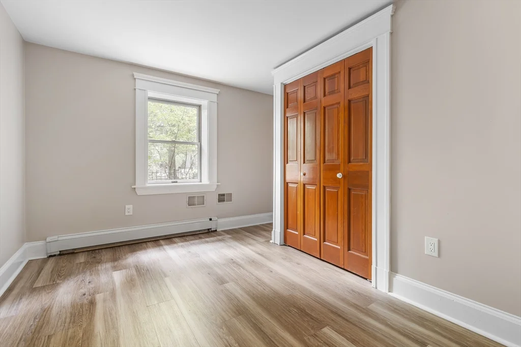 5 bed, 3 bath apartment for rent at 141 Longwood Ave Unit 1, Coolidge Corner — photo 21 of 30