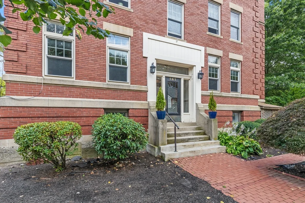 5 bed, 3 bath apartment for rent at 141 Longwood Ave Unit 1, Coolidge Corner — photo 30 of 30