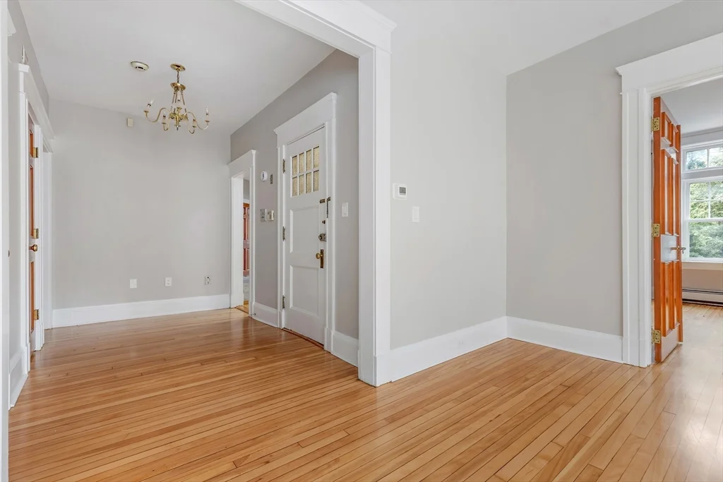 5 bed, 3 bath apartment for rent at 141 Longwood Ave Unit 1, Coolidge Corner — photo 5 of 30