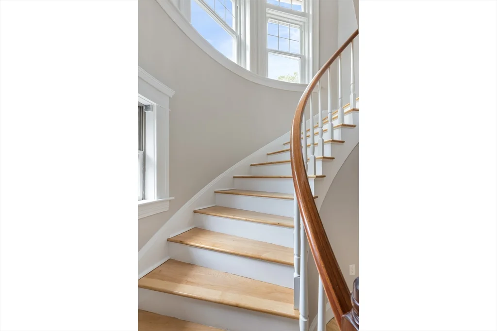 5 bed, 3 bath apartment for rent at 141 Longwood Ave Unit 1, Coolidge Corner — photo 16 of 30