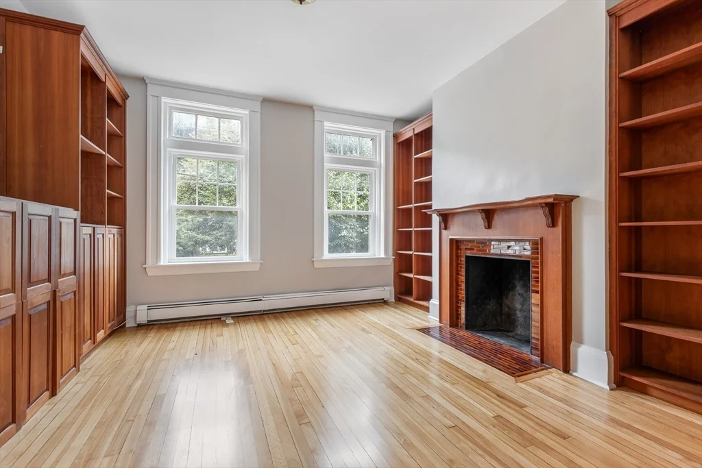 5 bed, 3 bath apartment for rent at 141 Longwood Ave Unit 1, Coolidge Corner — photo 2 of 30