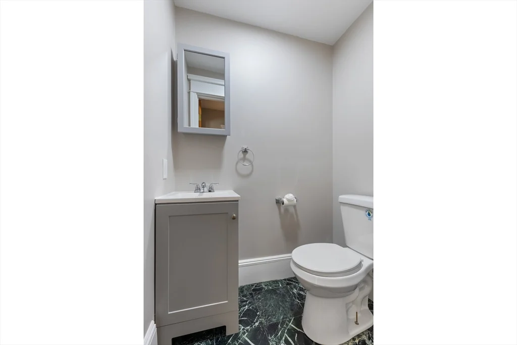 5 bed, 3 bath apartment for rent at 141 Longwood Ave Unit 1, Coolidge Corner — photo 15 of 30