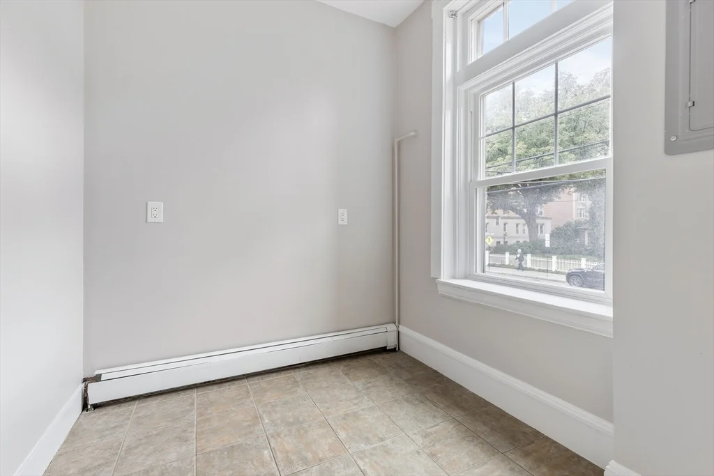 5 bed, 3 bath apartment for rent at 141 Longwood Ave Unit 1, Coolidge Corner — photo 10 of 30