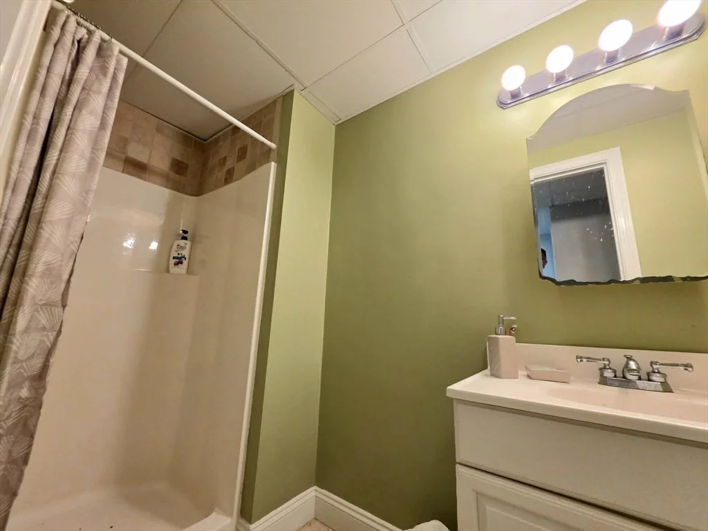 4 bed, 3 bath apartment for rent at 141 South St Unit 141, Randolph — photo 28 of 35