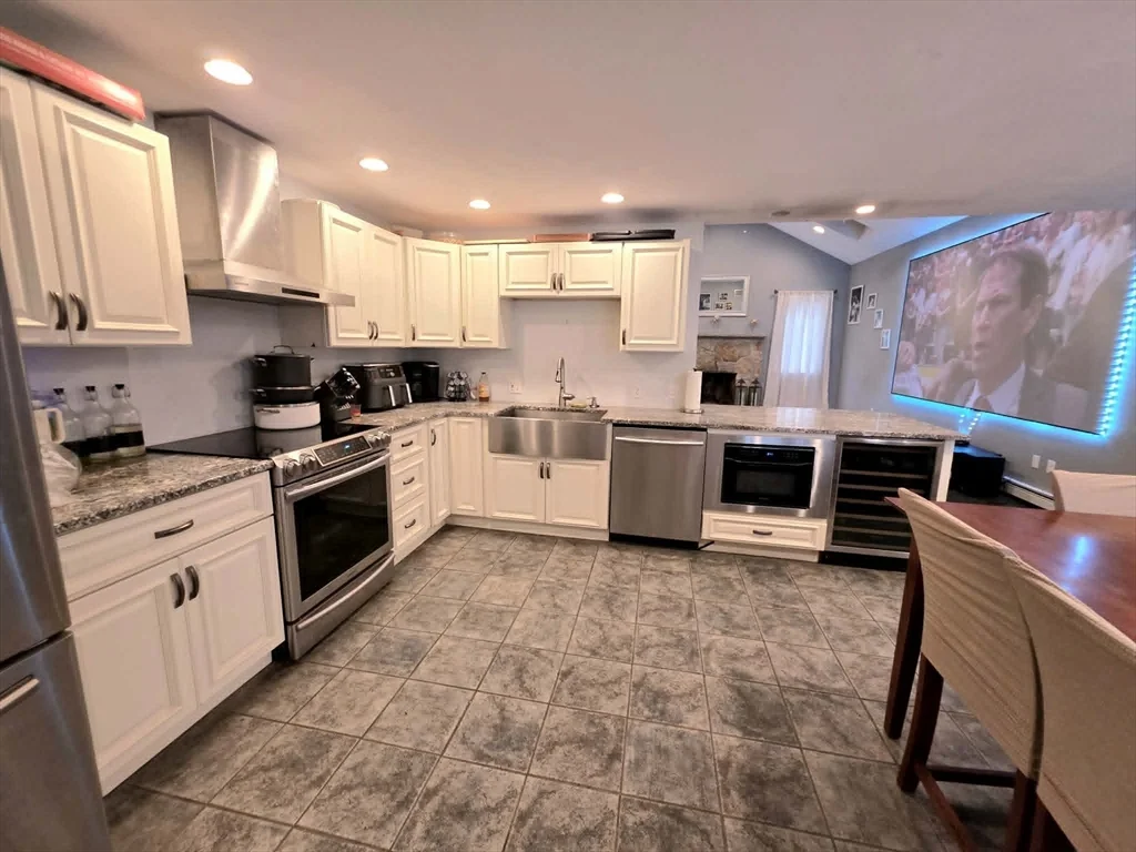 4 bed, 3 bath apartment for rent at 141 South St Unit 141, Randolph — photo 7 of 35