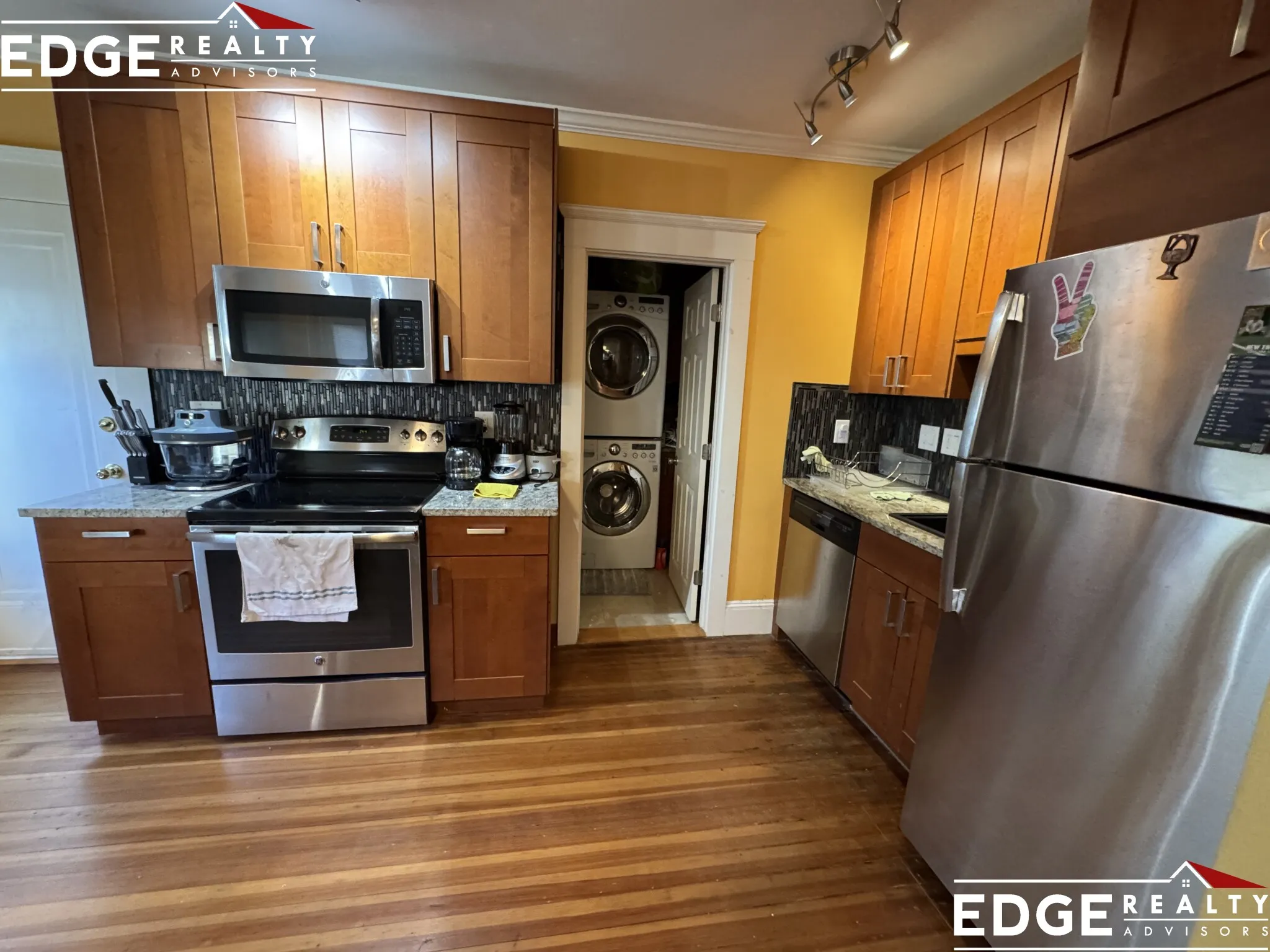 3 bed, 1 bath apartment for rent at 141 Summer St Unit 1, Watertown — photo 2 of 11