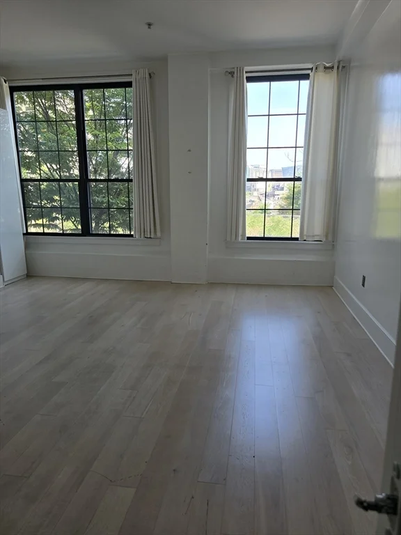 4 bed, 4+ bath apartment for rent at 141 W 2nd St Unit 1, South Boston — photo 12 of 15