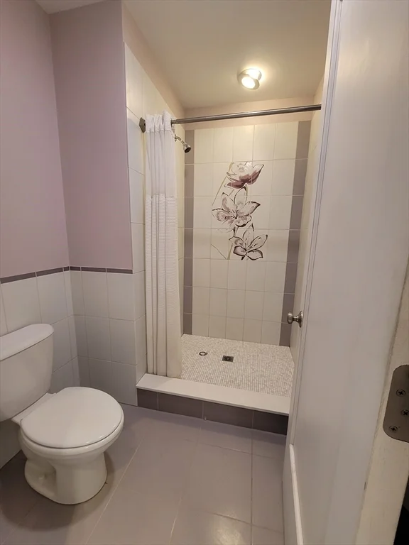 4 bed, 4+ bath apartment for rent at 141 W 2nd St Unit 1, South Boston — photo 6 of 15
