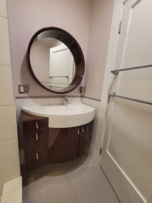 4 bed, 4+ bath apartment for rent at 141 W 2nd St Unit 1, South Boston — photo 5 of 15