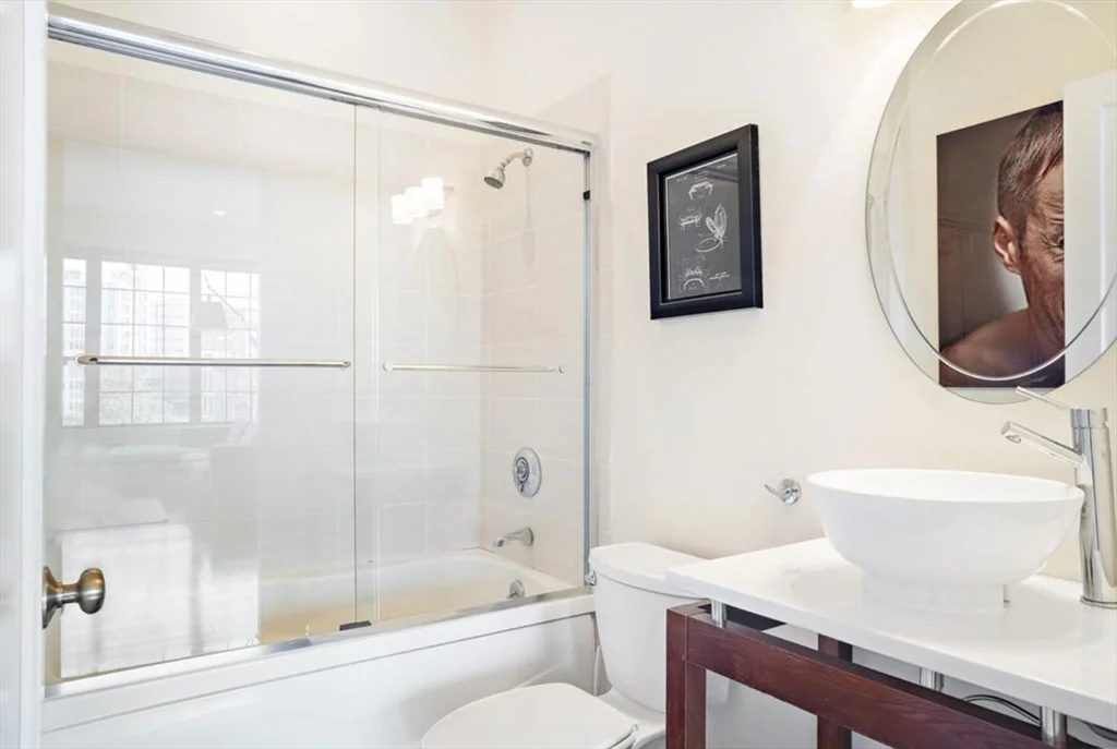 2 bed, 2 bath apartment for rent at 141 W 2nd St Unit 206, South Boston — photo 9 of 12