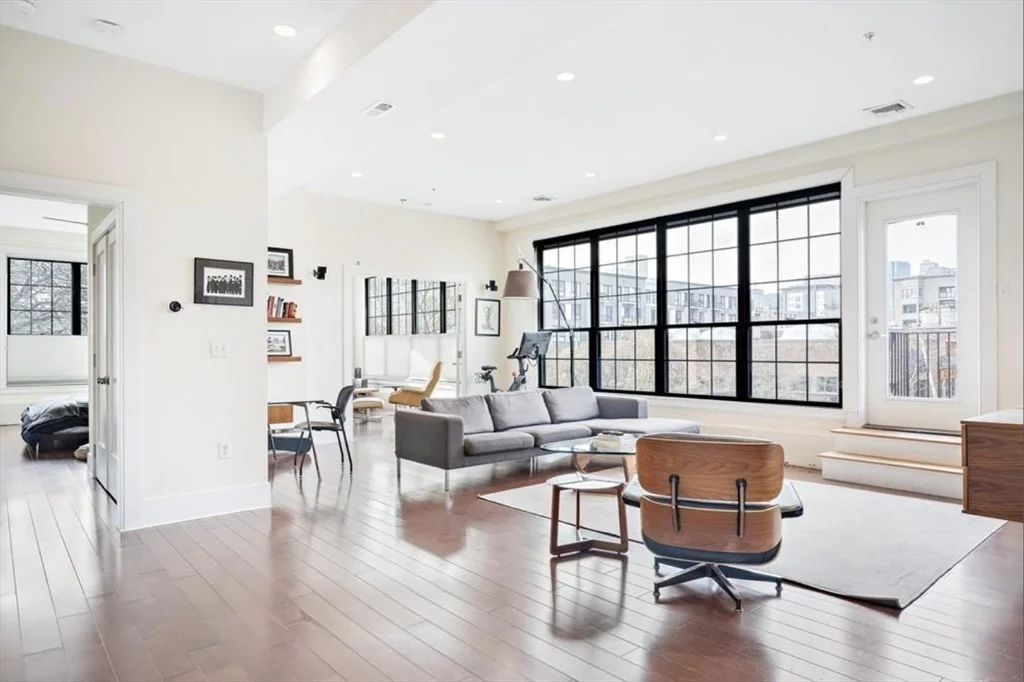 2 bed, 2 bath apartment for rent at 141 W 2nd St Unit 206, South Boston — photo 2 of 12